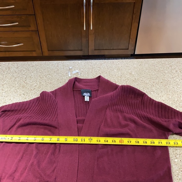 Timeless Burgundy Sweater - Picture 9 of 11